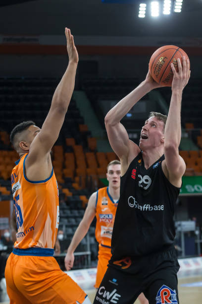 活性上略显 活性上略显