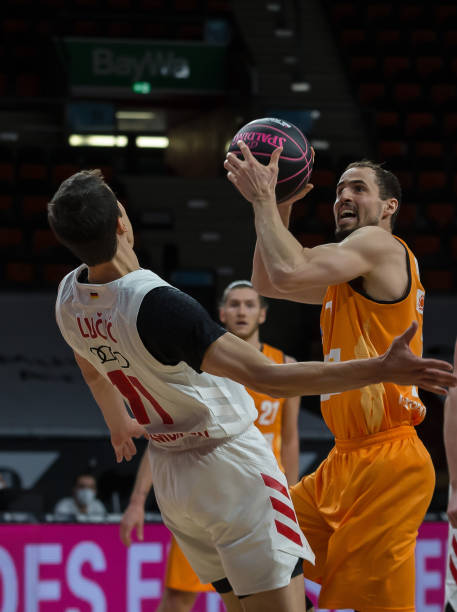 事增添了难 事增添了难