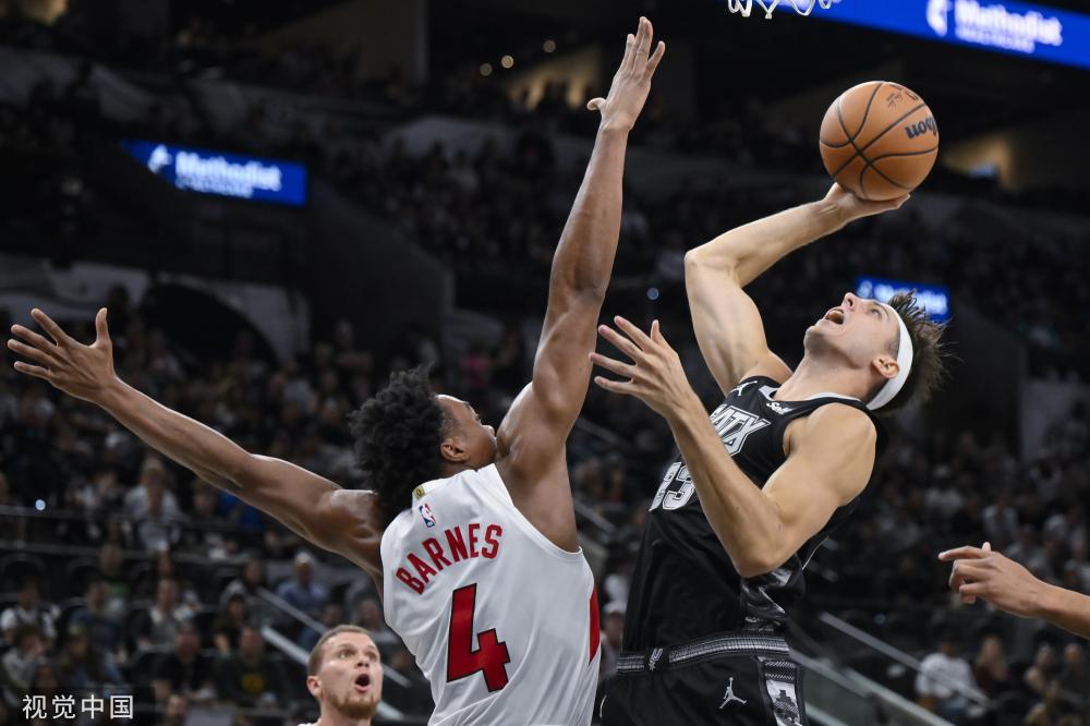 卡球员在公 卡球员在公