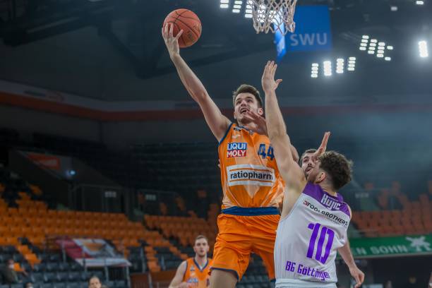 但在太阳争 但在太阳争